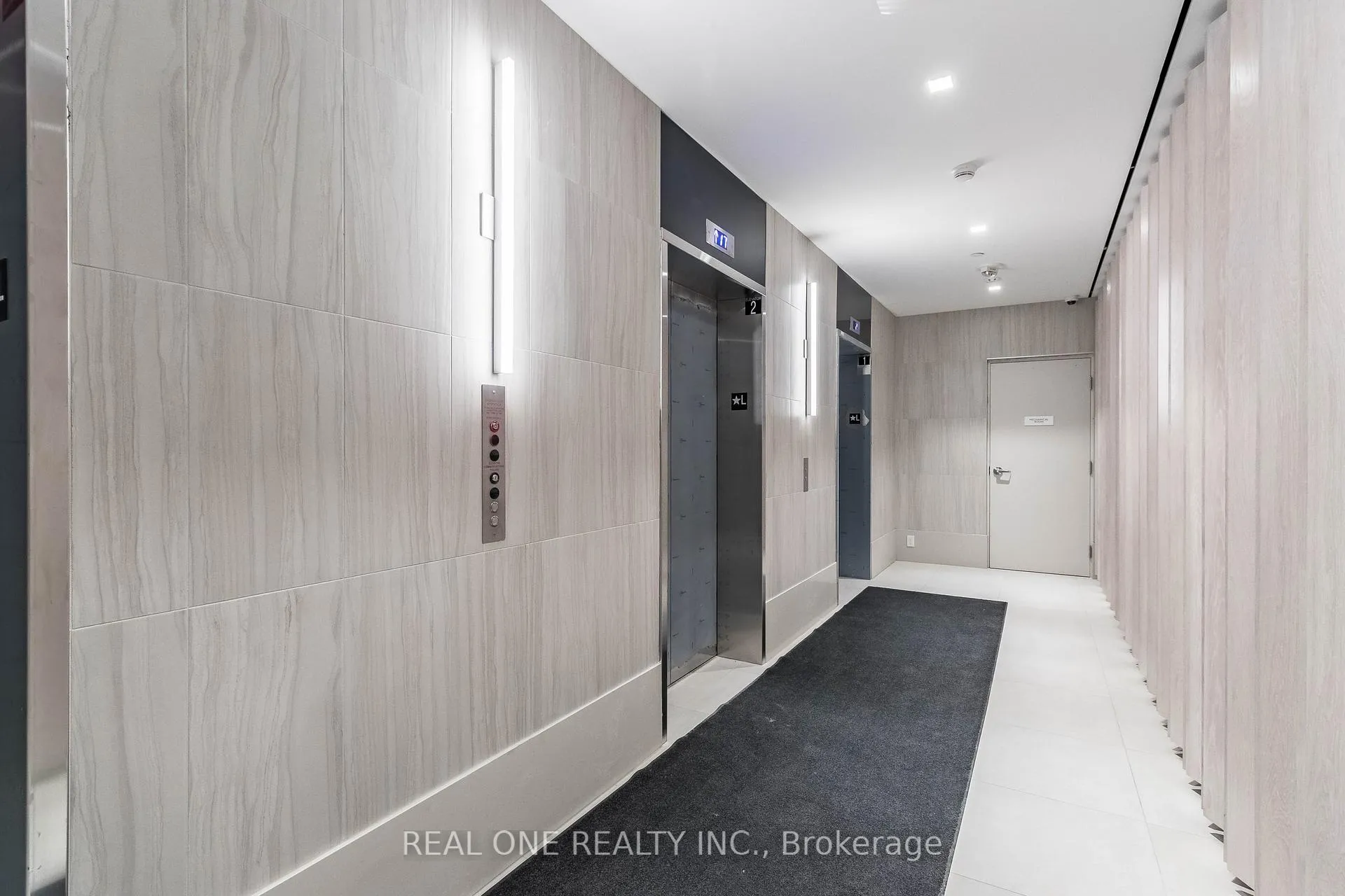 Photo 6 of Unit 722, 2020 Bathurst Street, Toronto, Humewood-Cedarvale — HOMEH