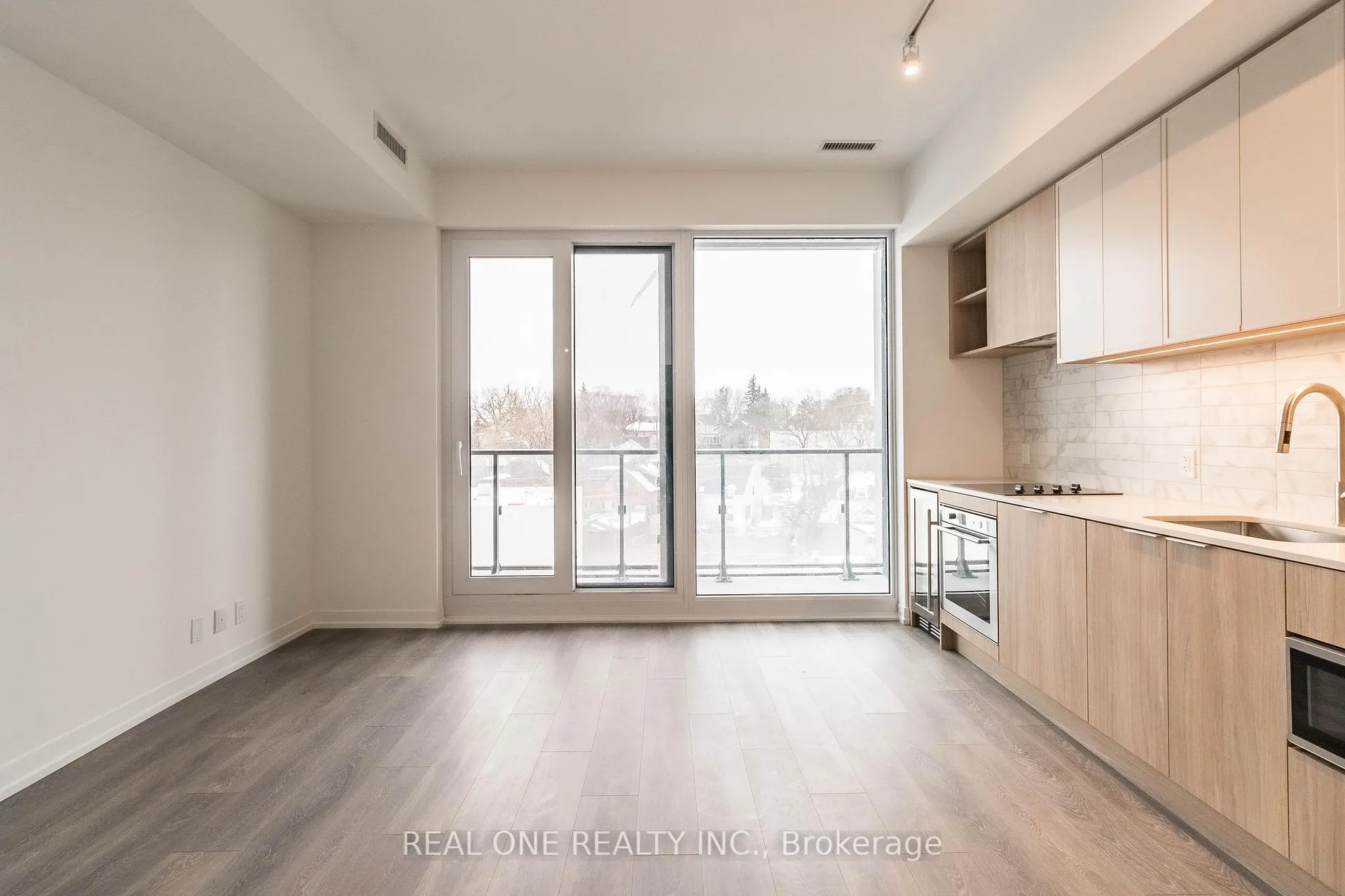 Photo 9 of Unit 722, 2020 Bathurst Street, Toronto, Humewood-Cedarvale — HOMEH