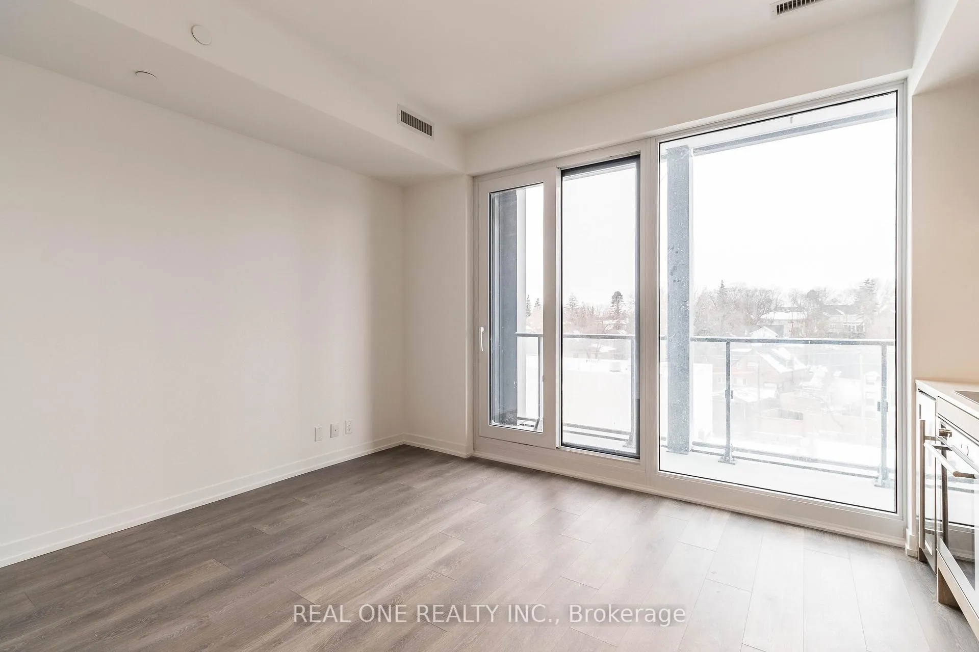 Photo 11 of Unit 722, 2020 Bathurst Street, Toronto, Humewood-Cedarvale — HOMEH