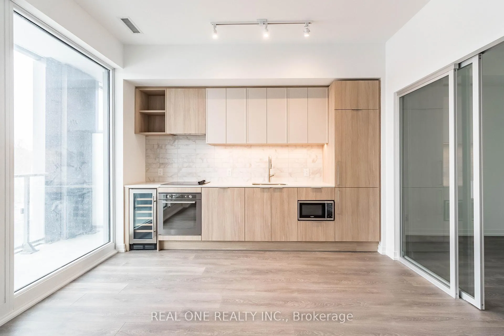Photo 16 of Unit 722, 2020 Bathurst Street, Toronto, Humewood-Cedarvale — HOMEH