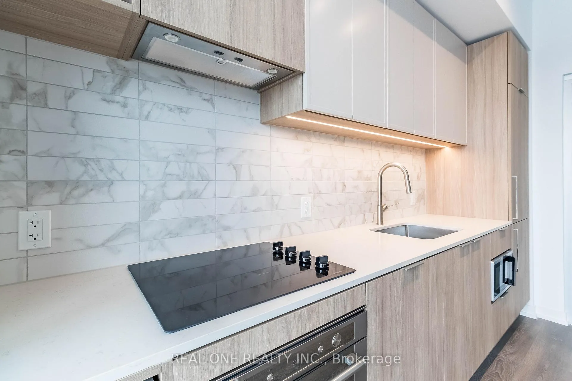Photo 20 of Unit 722, 2020 Bathurst Street, Toronto, Humewood-Cedarvale — HOMEH