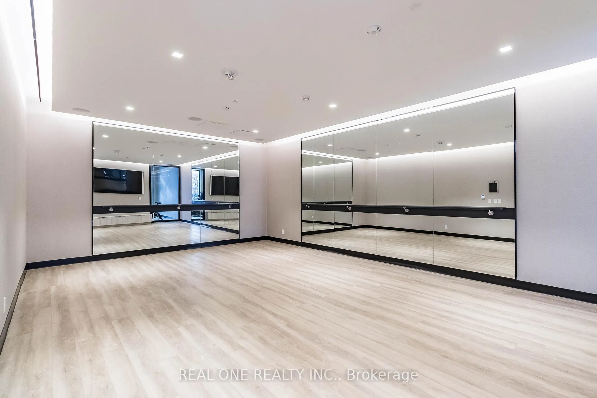 Photo 42 of Unit 722, 2020 Bathurst Street, Toronto, Humewood-Cedarvale — HOMEH