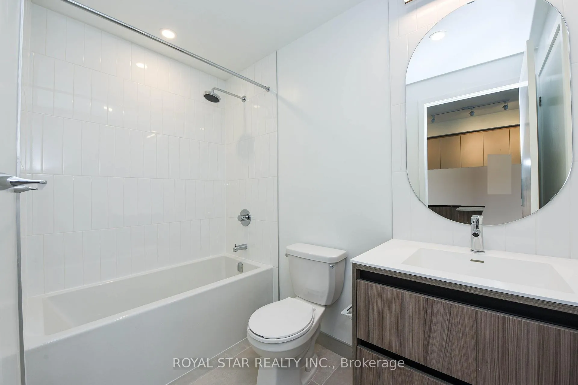 Photo 9 of Unit 1502, 7950 Bathurst Street, Vaughan, Beverley Glen — HOMEH