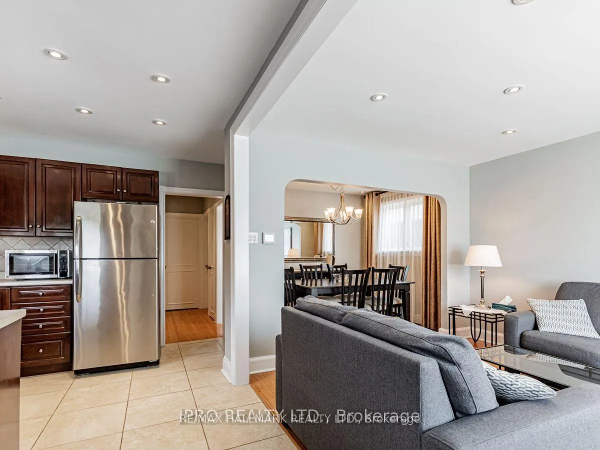 Photo 3 of 46 Tiago Avenue, Toronto, O'Connor-Parkview — HOMEH