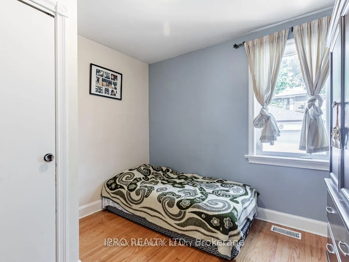 Photo 13 of 46 Tiago Avenue, Toronto, O'Connor-Parkview — HOMEH