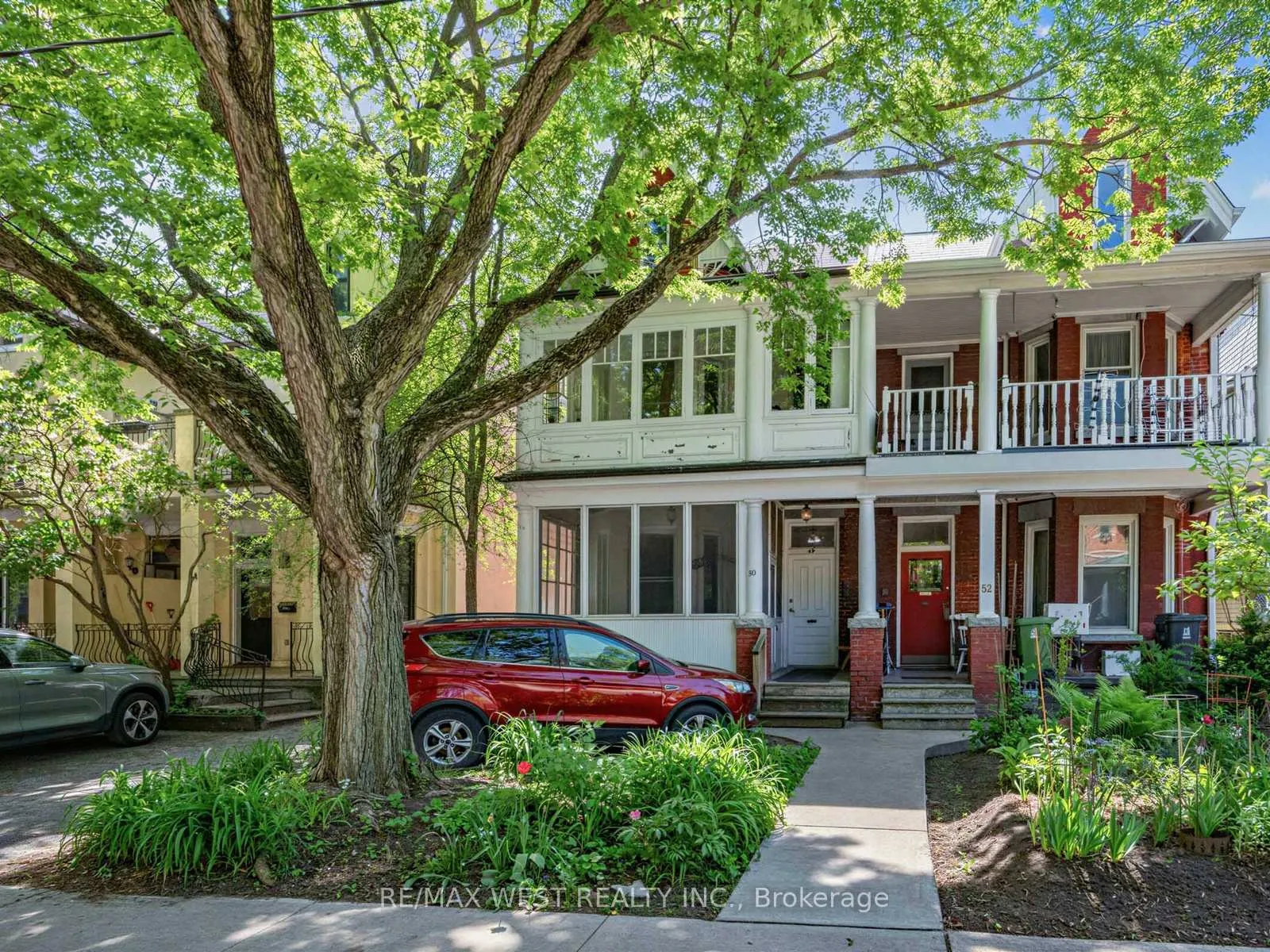 Front of 50 Albany Avenue