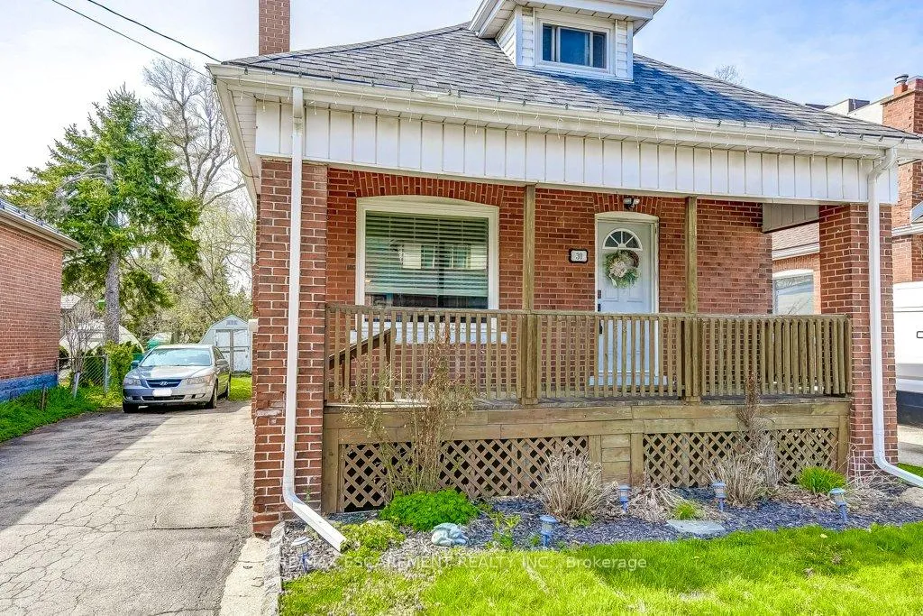 Photo 2 of 30 East 15TH Street, Hamilton, Inch Park — HOMEH