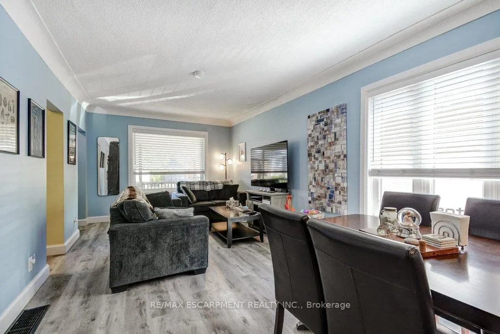 Photo 10 of 30 East 15TH Street, Hamilton, Inch Park — HOMEH