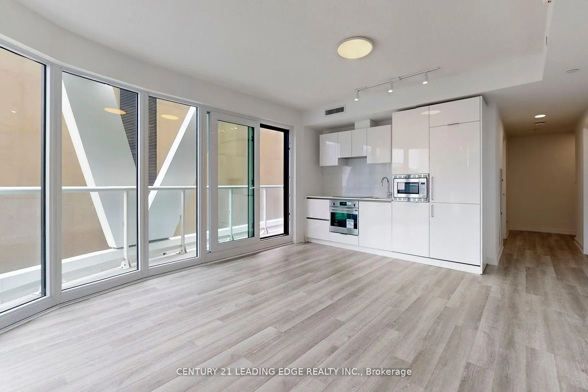 Photo 6 of Unit 726, 230 Simcoe Street, Toronto, Kensington-Chinatown — HOMEH