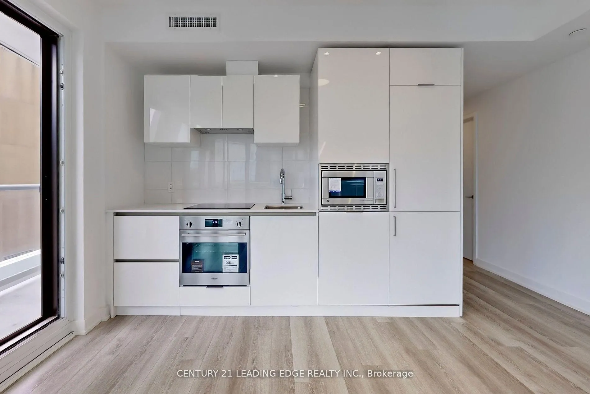 Photo 8 of Unit 726, 230 Simcoe Street, Toronto, Kensington-Chinatown — HOMEH