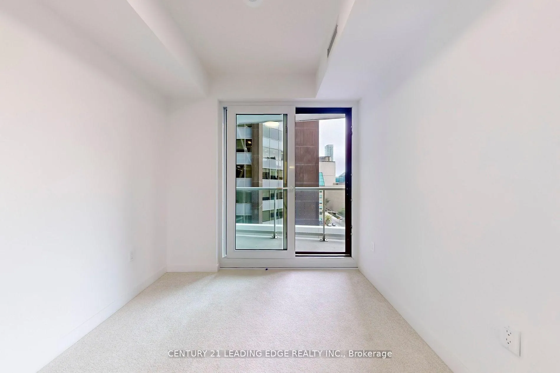 Photo 10 of Unit 726, 230 Simcoe Street, Toronto, Kensington-Chinatown — HOMEH