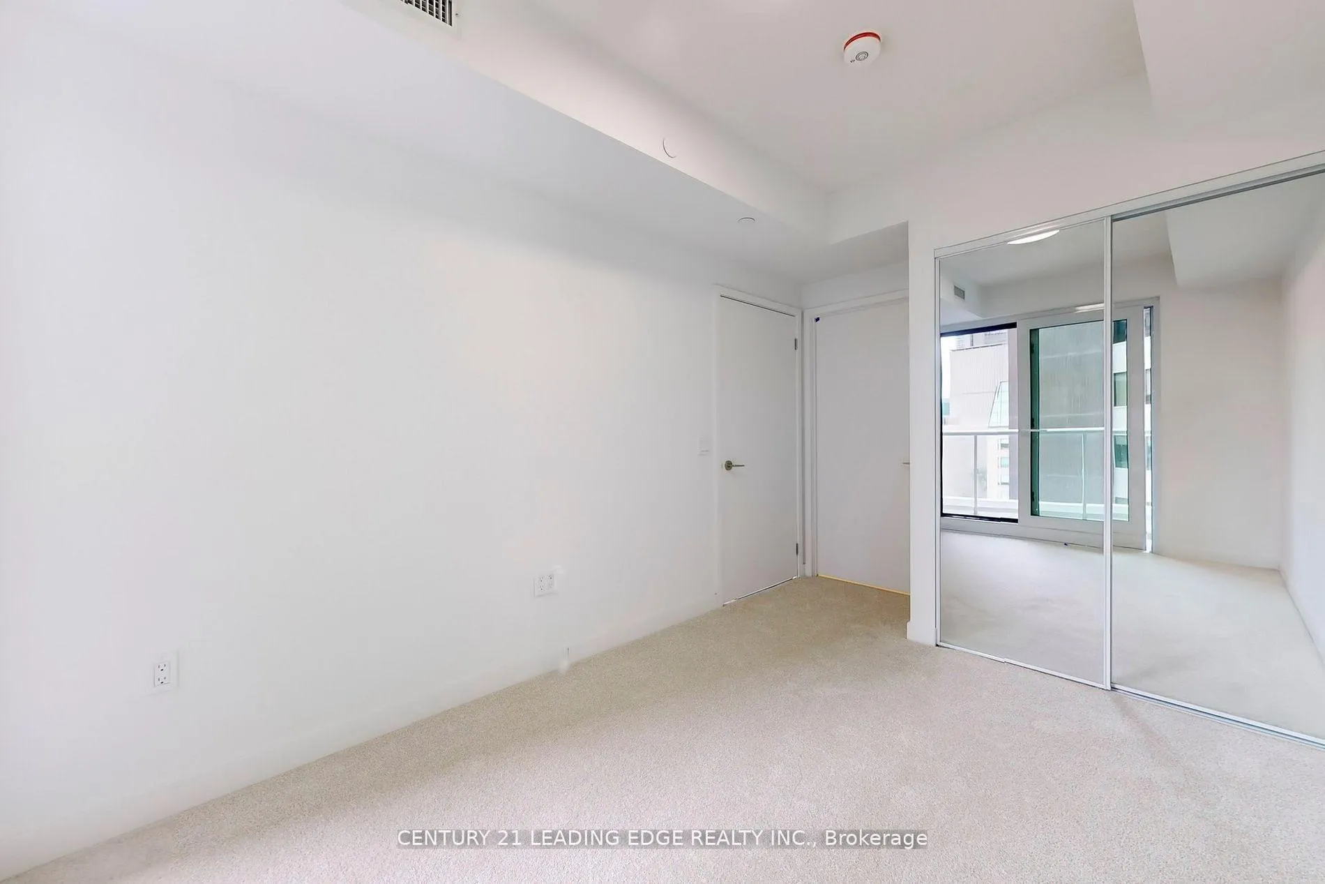 Photo 12 of Unit 726, 230 Simcoe Street, Toronto, Kensington-Chinatown — HOMEH
