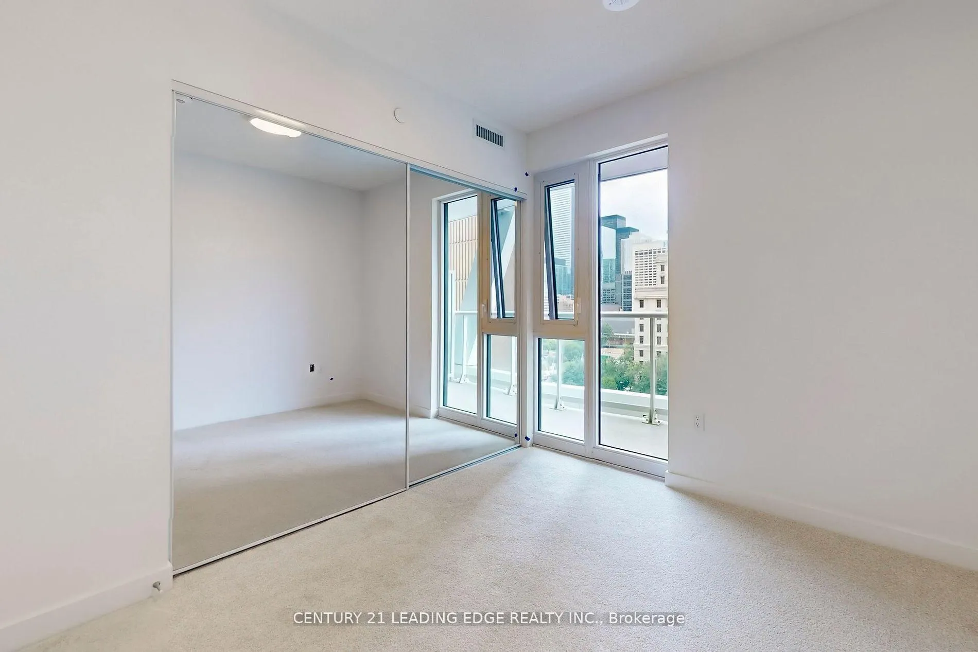Photo 15 of Unit 726, 230 Simcoe Street, Toronto, Kensington-Chinatown — HOMEH