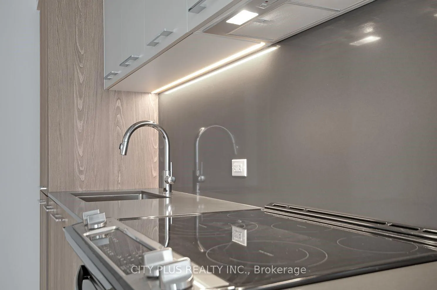 Photo 14 of Unit 1101, 45 Baseball Place S, Toronto, South Riverdale — HOMEH