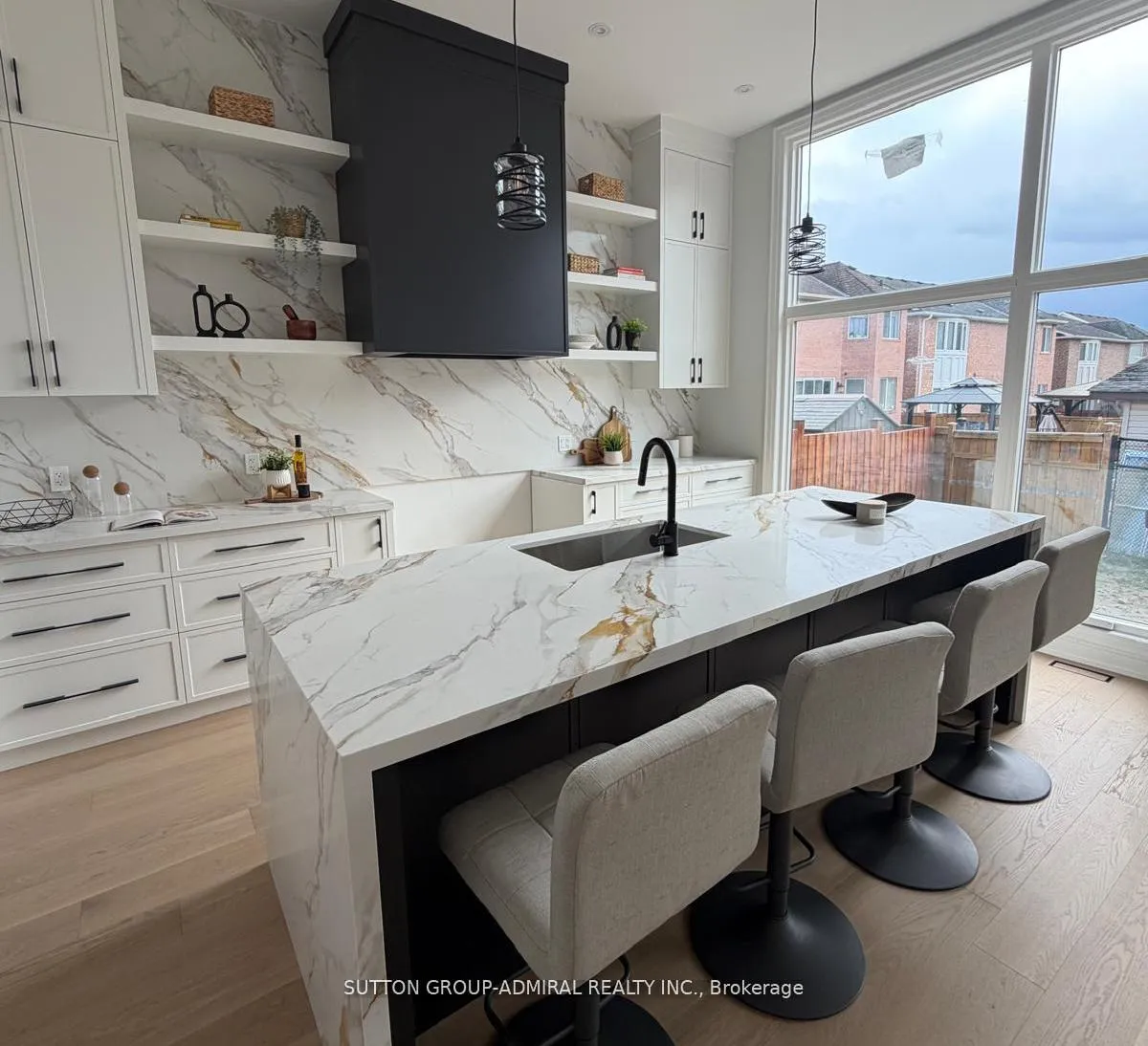 Photo 8 of 24 Valleywest Road, Brampton, Vales of Castlemore — HOMEH