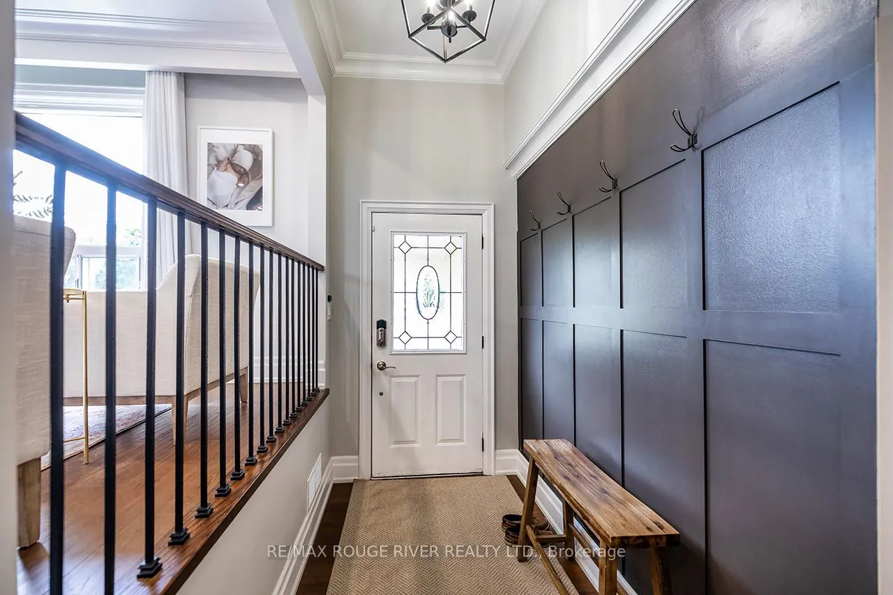 Photo 3 of 108 Roser Crescent, Clarington, Bowmanville — HOMEH