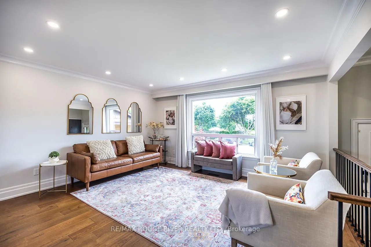 Photo 5 of 108 Roser Crescent, Clarington, Bowmanville — HOMEH
