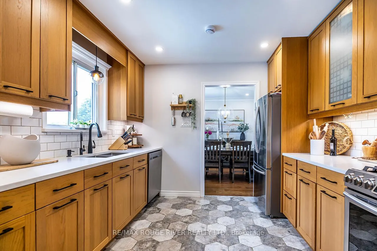 Photo 11 of 108 Roser Crescent, Clarington, Bowmanville — HOMEH