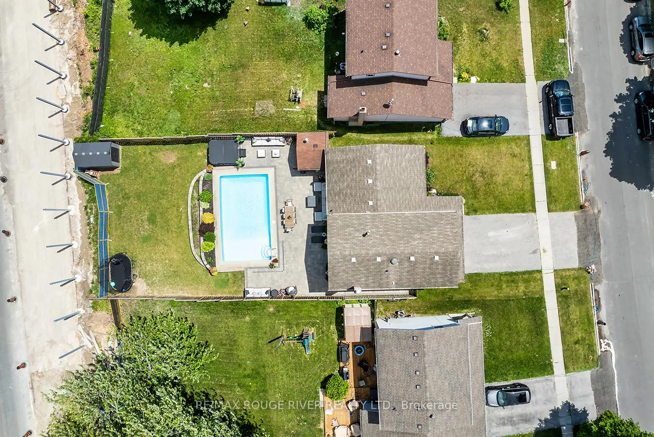 Photo 48 of 108 Roser Crescent, Clarington, Bowmanville — HOMEH