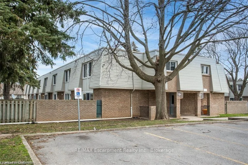 Photo 1 of Unit 178, 17 Old Pine Trail, St. Catharines, Carlton/Bunting — HOMEH