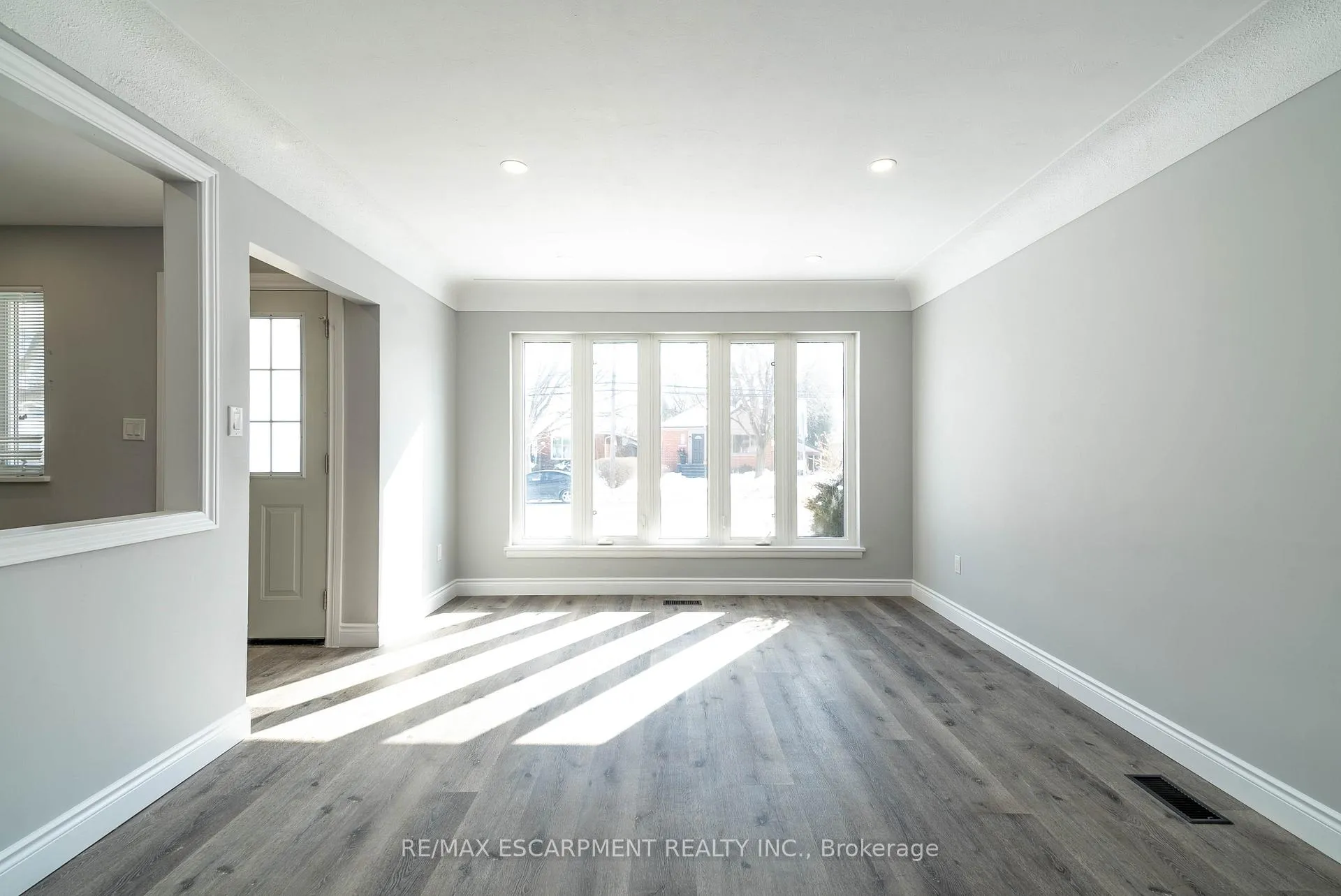 Photo 10 of Unit 1, 196 Upper Paradise Road, Hamilton, Westcliffe — HOMEH