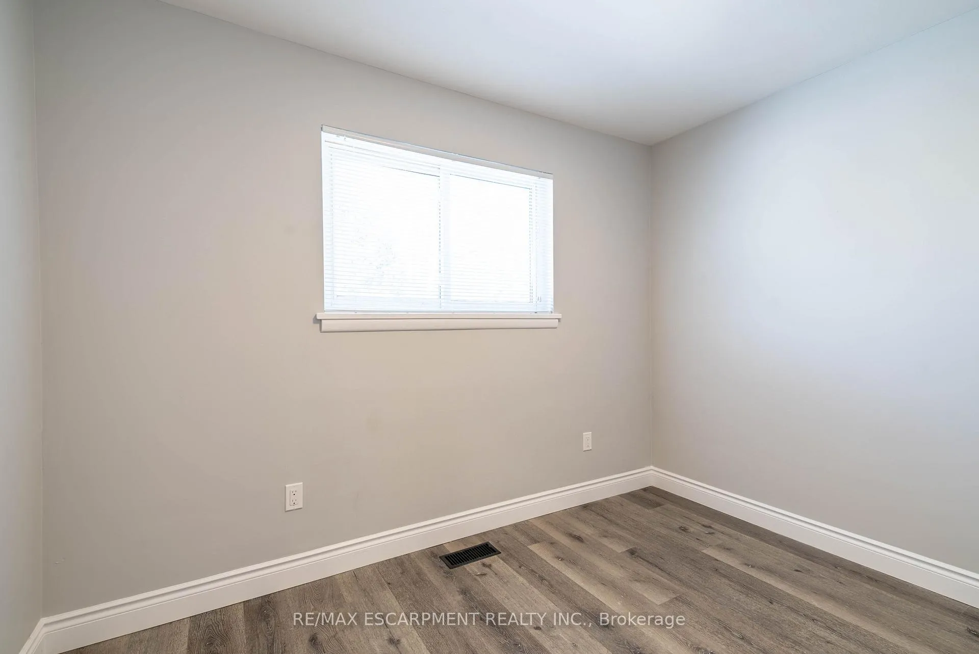 Photo 17 of Unit 1, 196 Upper Paradise Road, Hamilton, Westcliffe — HOMEH