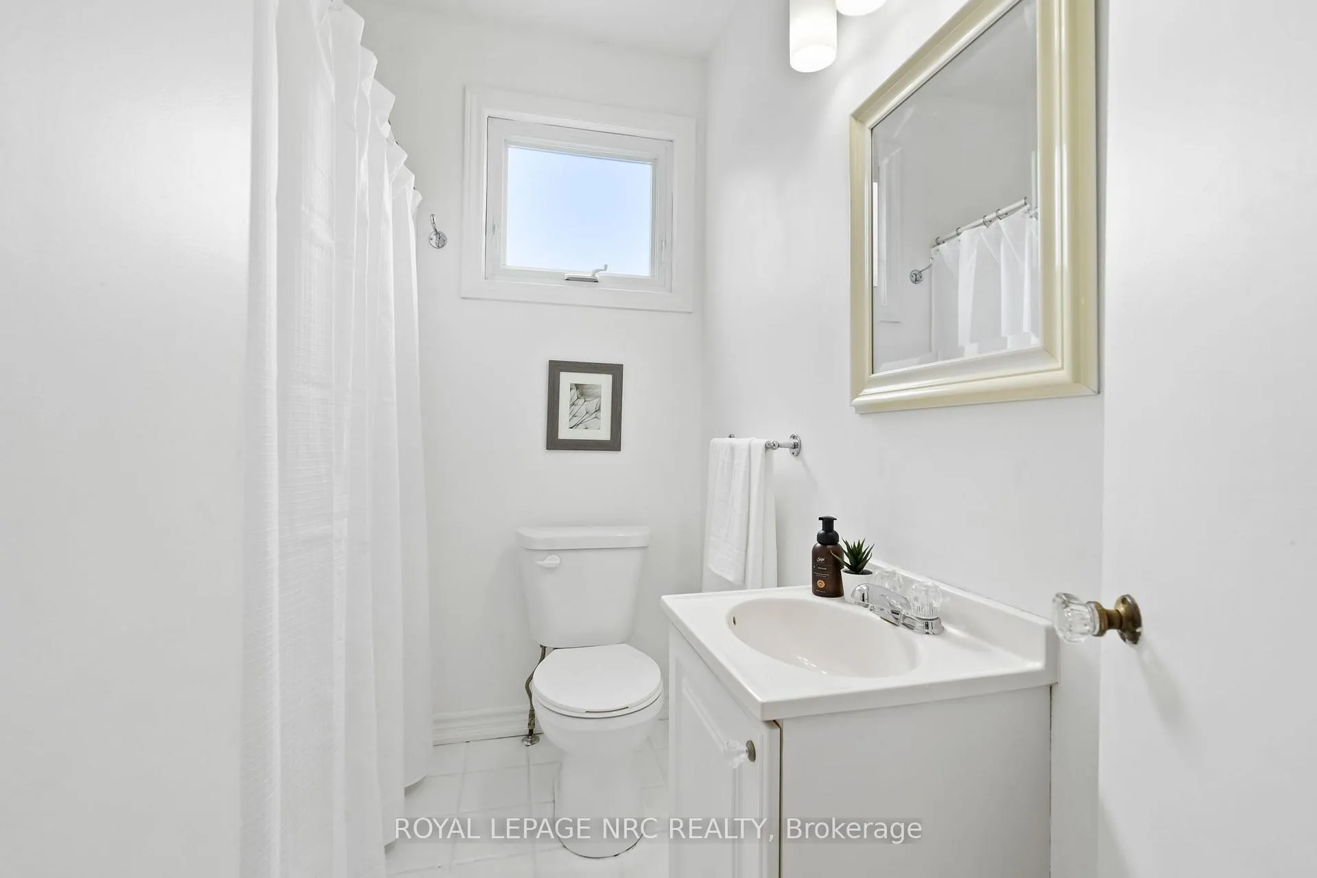 Photo 12 of 3 Philpark Road, St. Catharines, Port Dalhousie — HOMEH