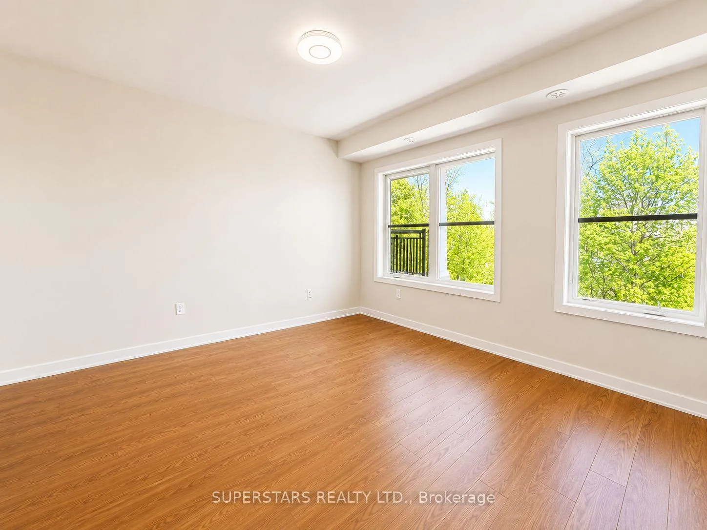 Photo 6 of Unit 207, 15100 Yonge Street, Aurora, Aurora Village — HOMEH