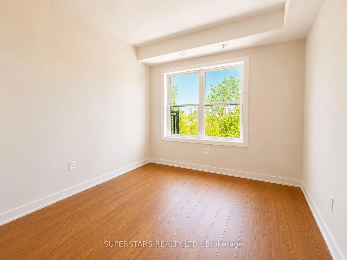 Photo 10 of Unit 207, 15100 Yonge Street, Aurora, Aurora Village — HOMEH