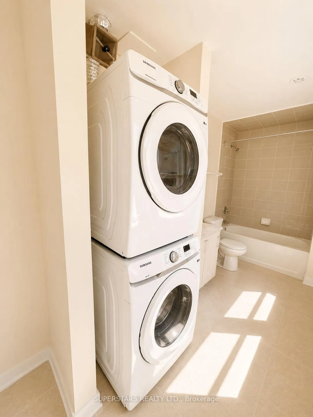 Photo 13 of Unit 207, 15100 Yonge Street, Aurora, Aurora Village — HOMEH