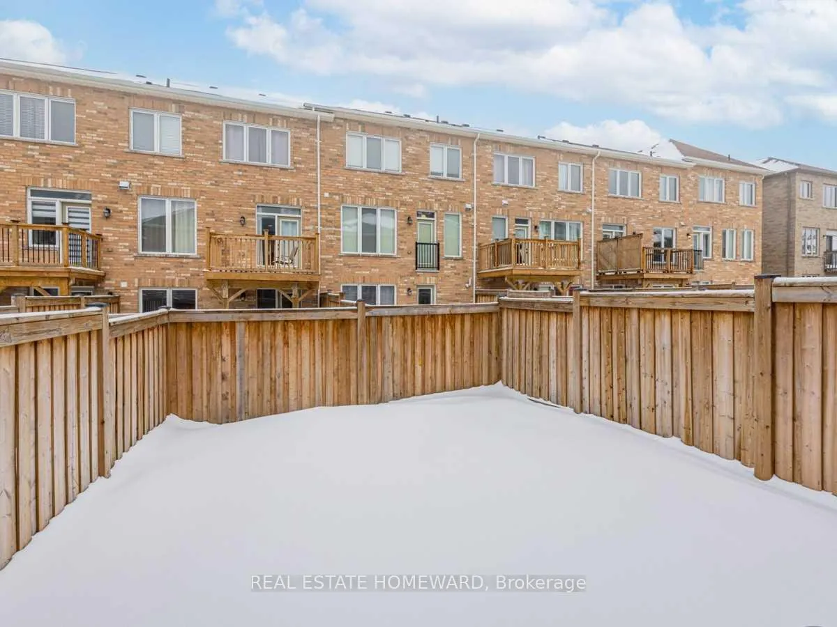 Photo 32 of 218 Roy Harper Avenue, Aurora, Rural Aurora — HOMEH