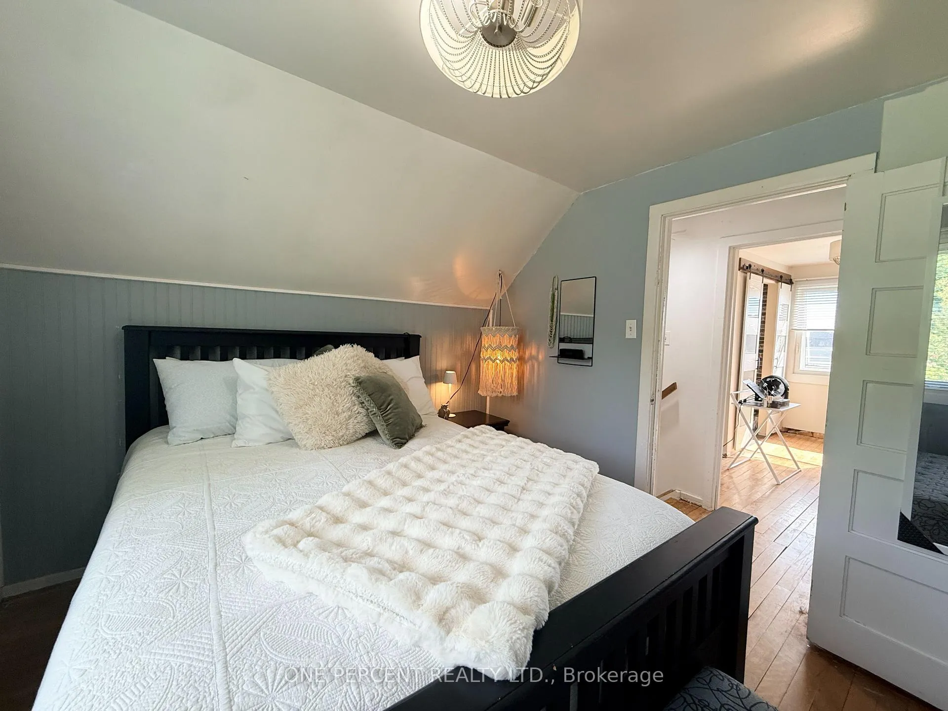 Photo 16 of 92 Noble Street S, Meaford — HOMEH