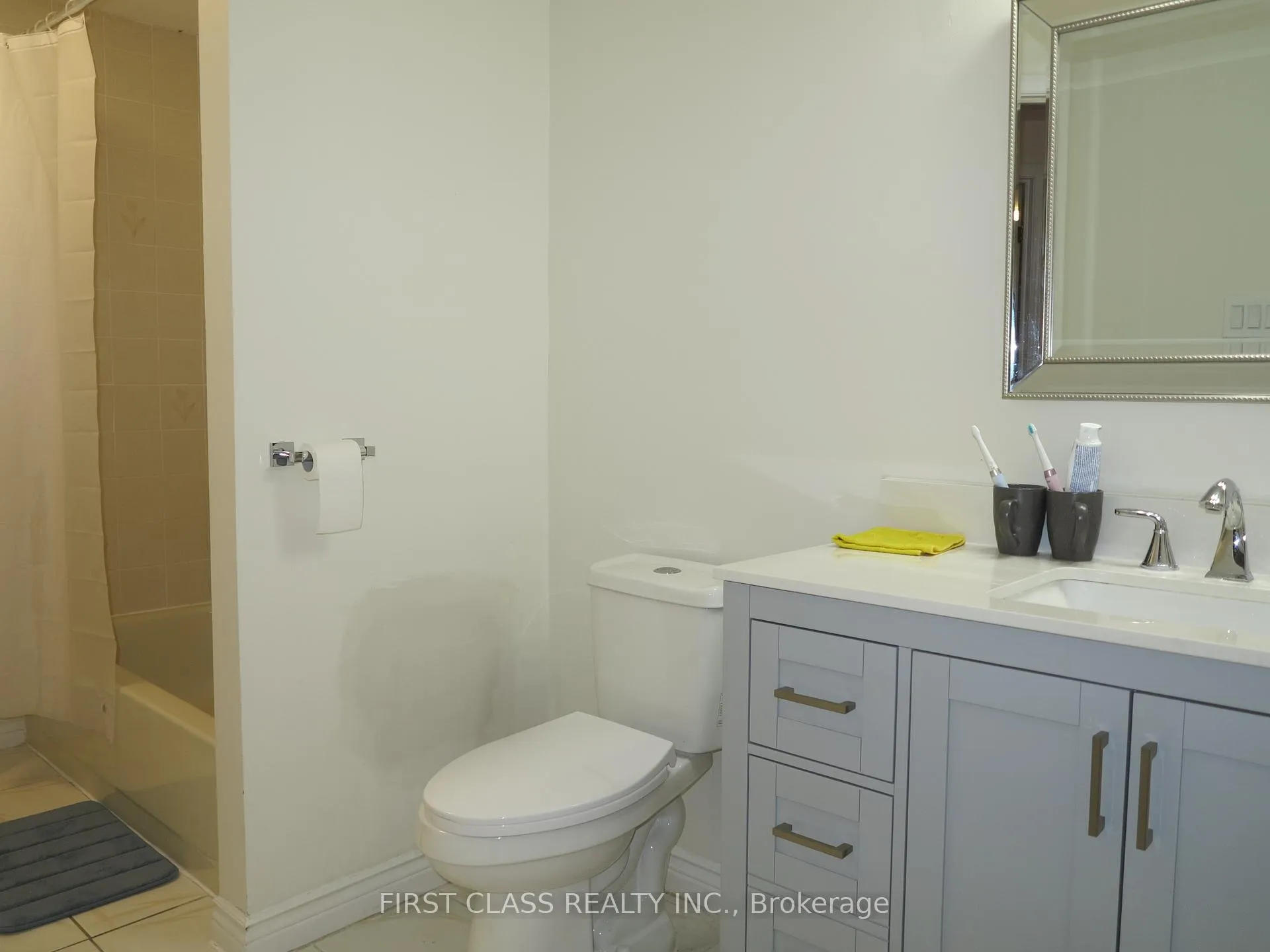 Photo 27 of 4 Meridene Crescent E, London, North G — HOMEH