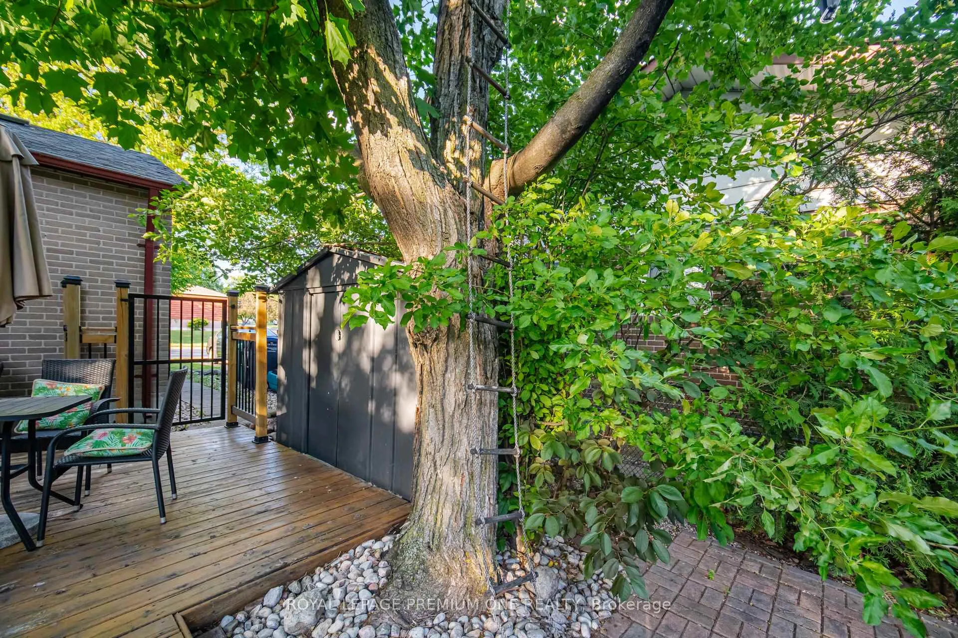 Photo 36 of 29 Appleby Drive, Brampton, Avondale — HOMEH