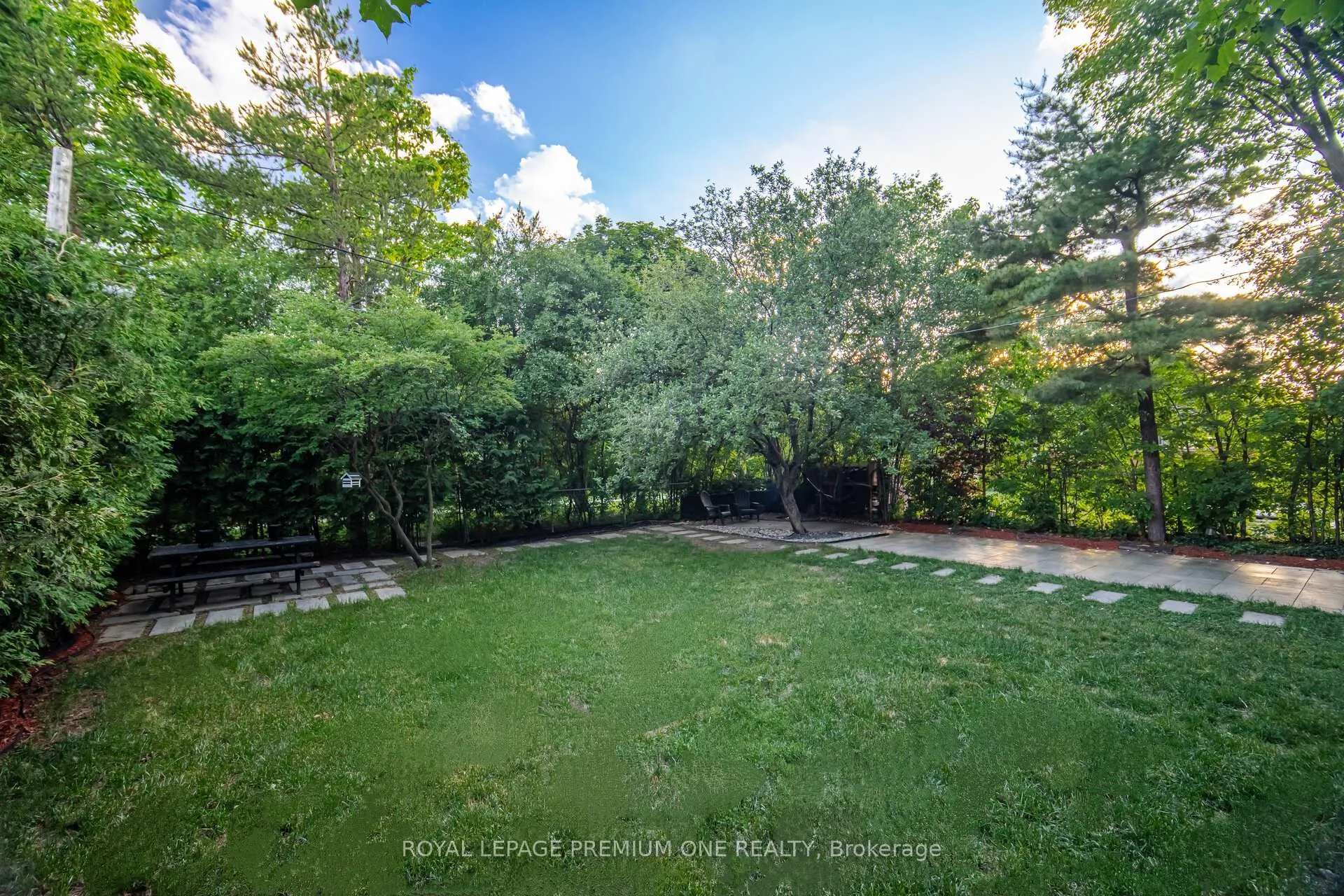 Photo 42 of 29 Appleby Drive, Brampton, Avondale — HOMEH