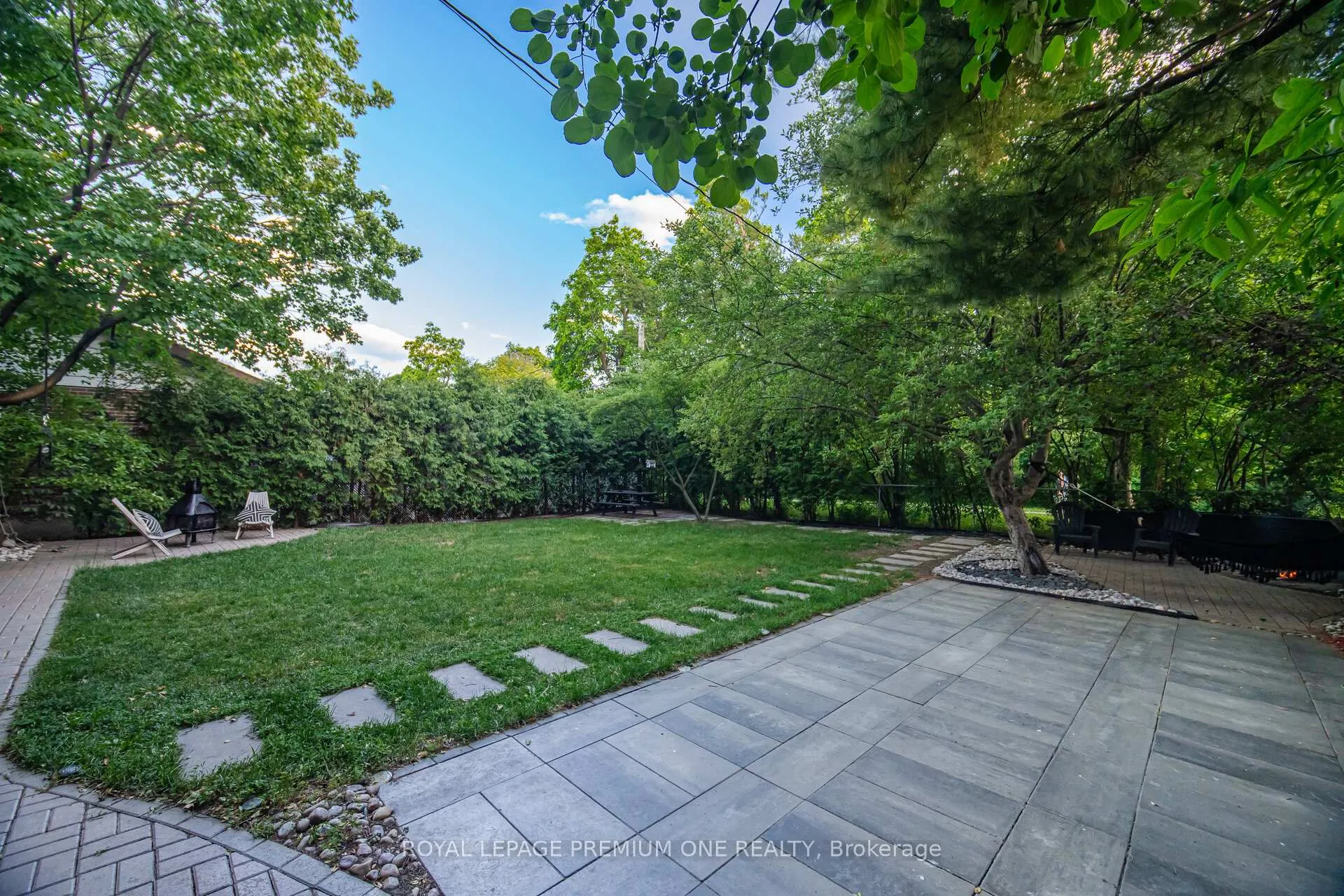 Photo 43 of 29 Appleby Drive, Brampton, Avondale — HOMEH