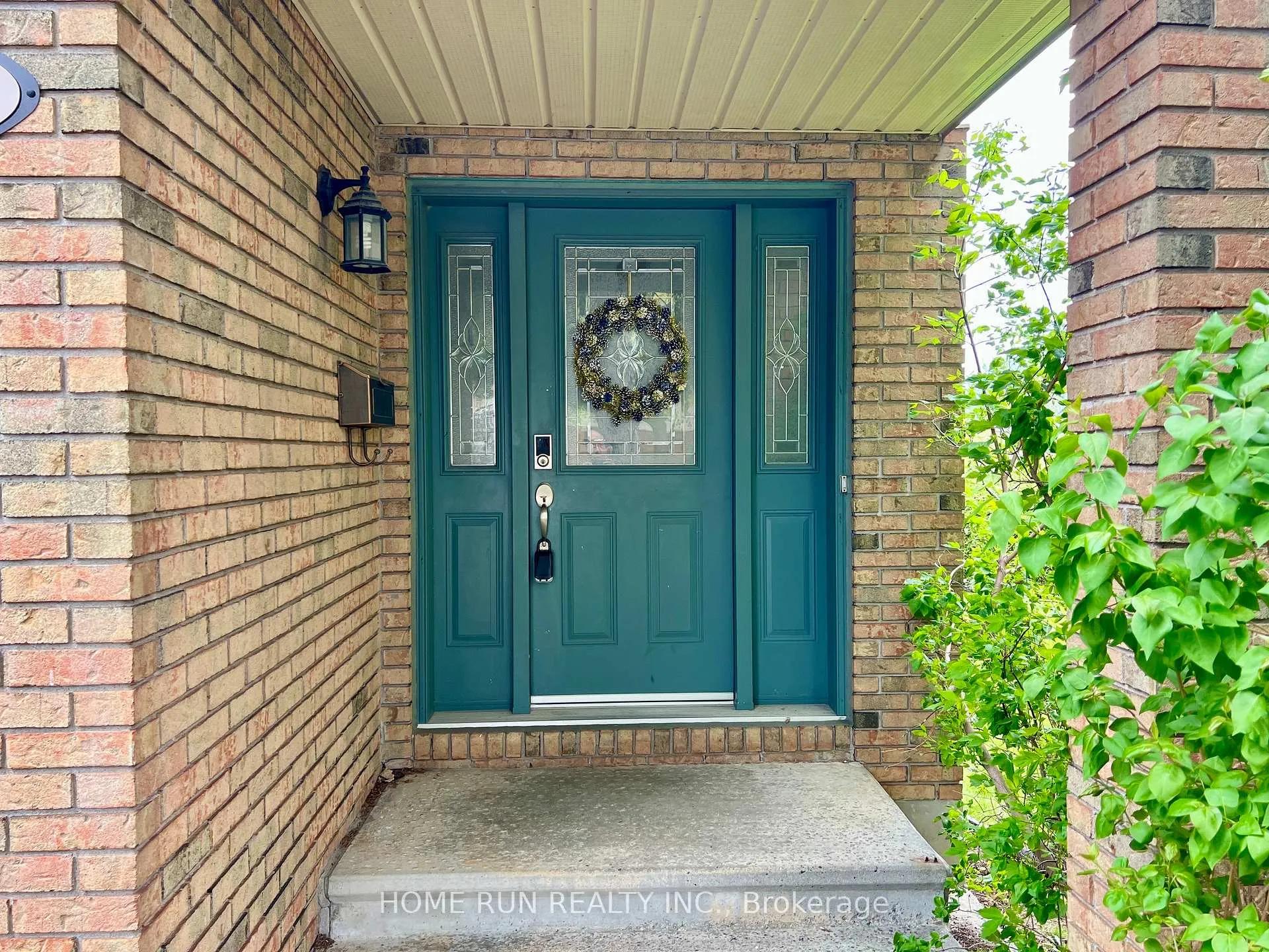 Photo 2 of 76 winbro Private, Ottawa, Hunt Club/Western Community — HOMEH