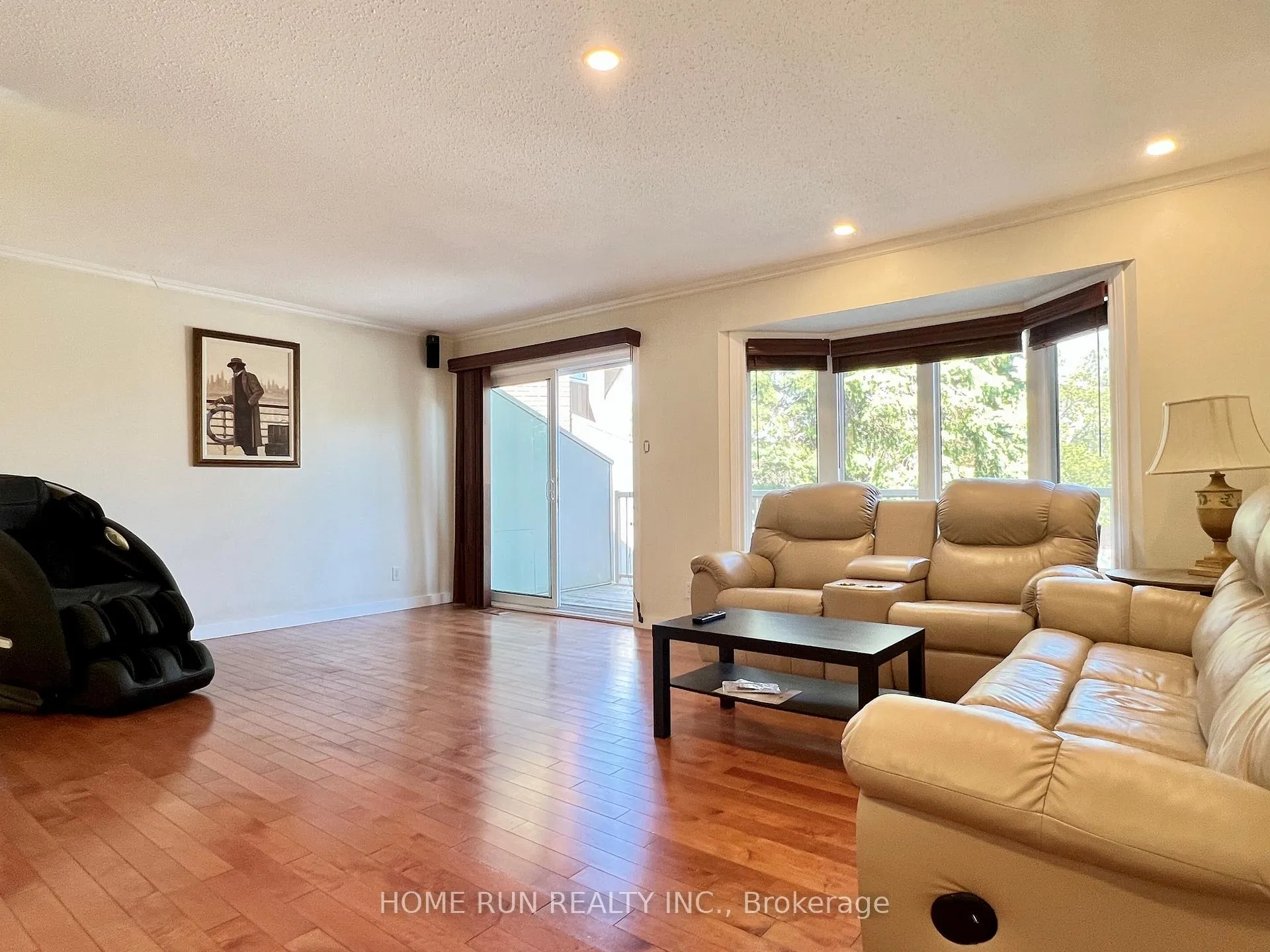 Photo 4 of 76 winbro Private, Ottawa, Hunt Club/Western Community — HOMEH