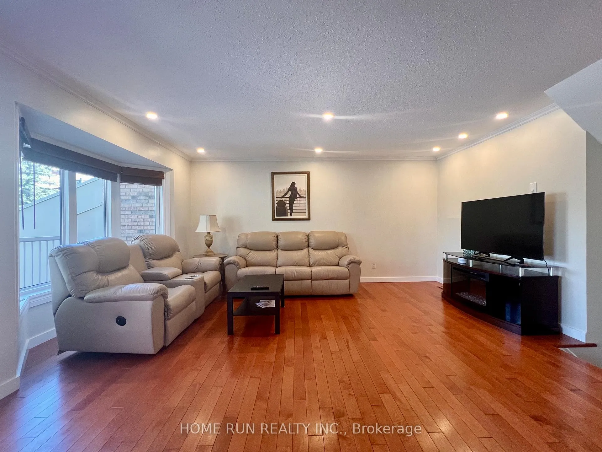 Photo 7 of 76 winbro Private, Ottawa, Hunt Club/Western Community — HOMEH