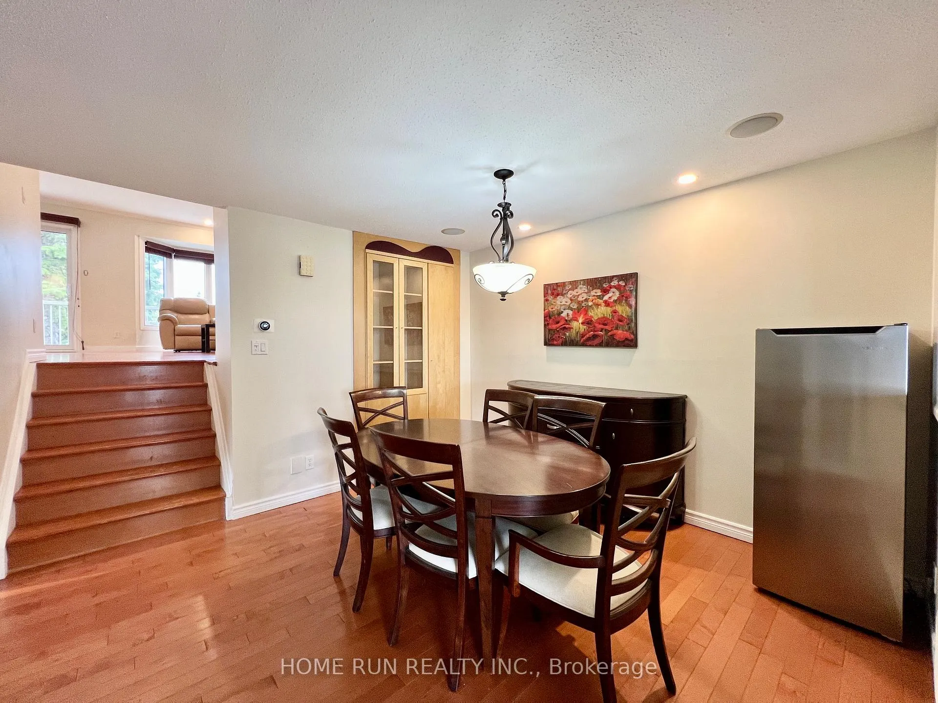 Photo 8 of 76 winbro Private, Ottawa, Hunt Club/Western Community — HOMEH