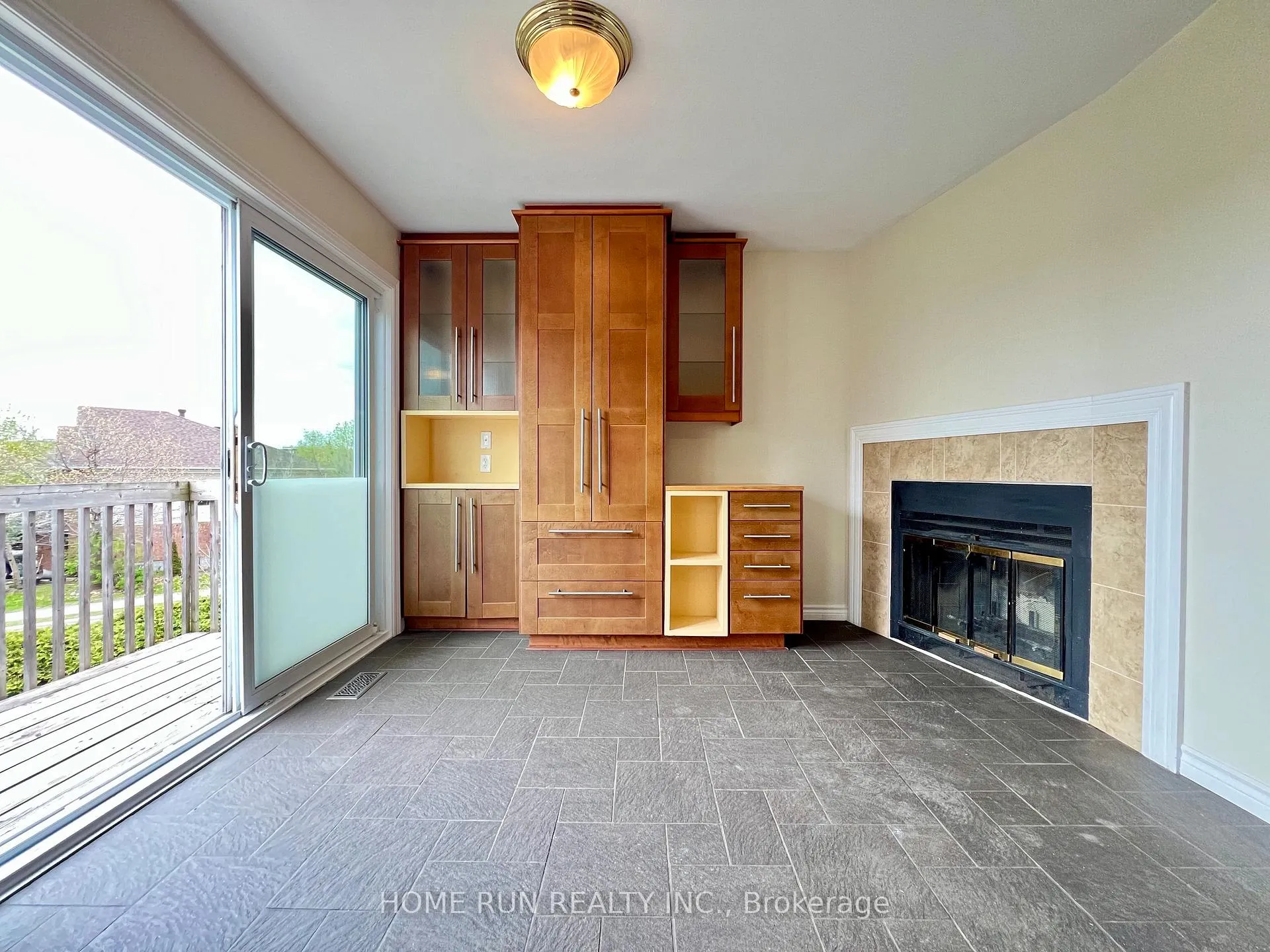 Photo 14 of 76 winbro Private, Ottawa, Hunt Club/Western Community — HOMEH