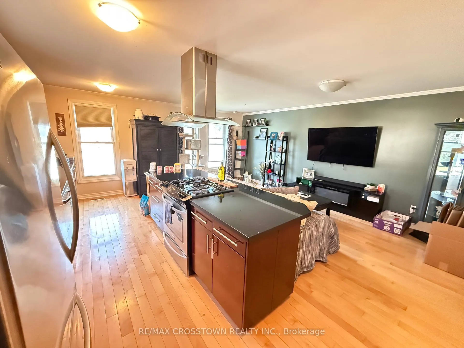 Photo 4 of 28 Austen Lane, Barrie, Letitia Heights — HOMEH