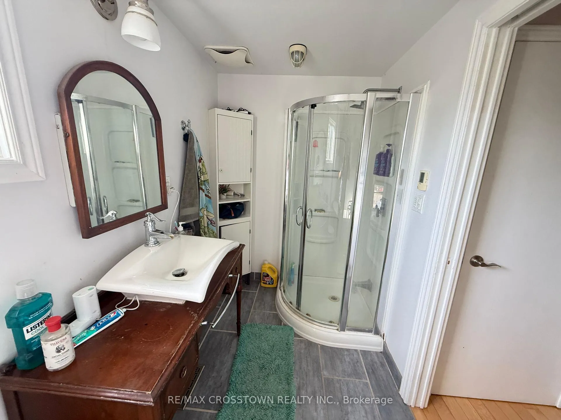 Photo 9 of 28 Austen Lane, Barrie, Letitia Heights — HOMEH