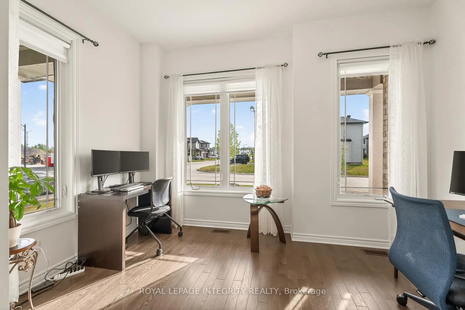 Photo 5 of 655 Persimmon Way, Ottawa, Chapel Hill South - Orleans Village — HOMEH