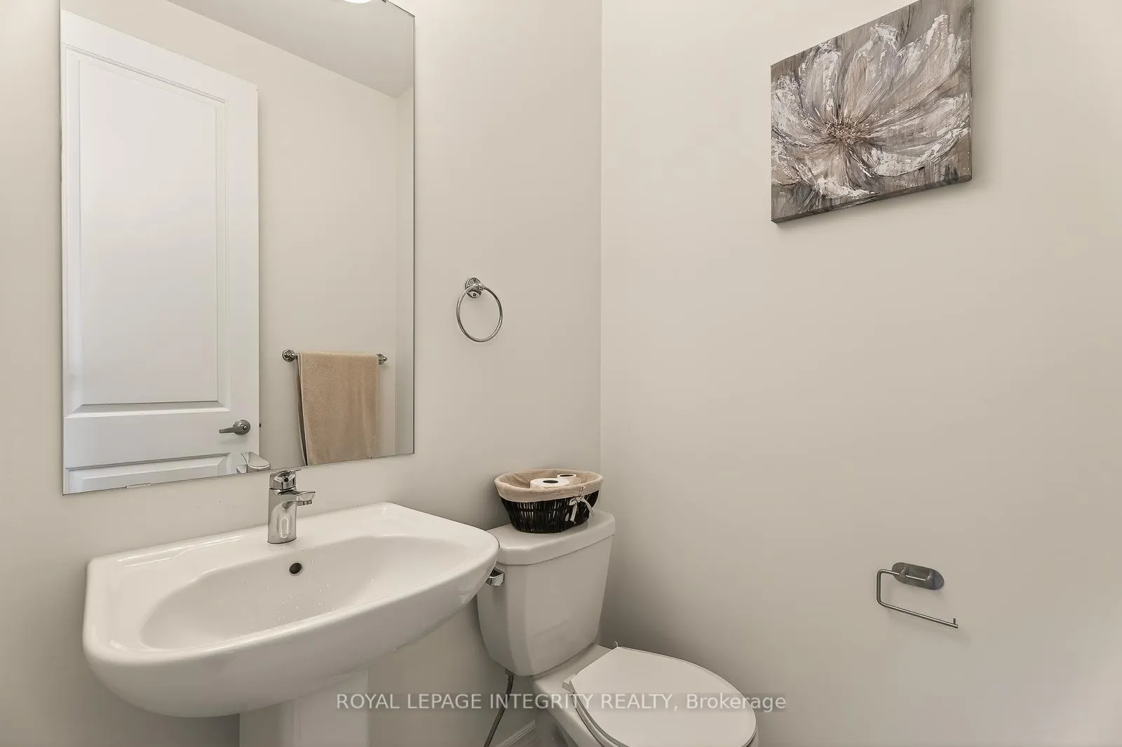 Photo 8 of 655 Persimmon Way, Ottawa, Chapel Hill South - Orleans Village — HOMEH