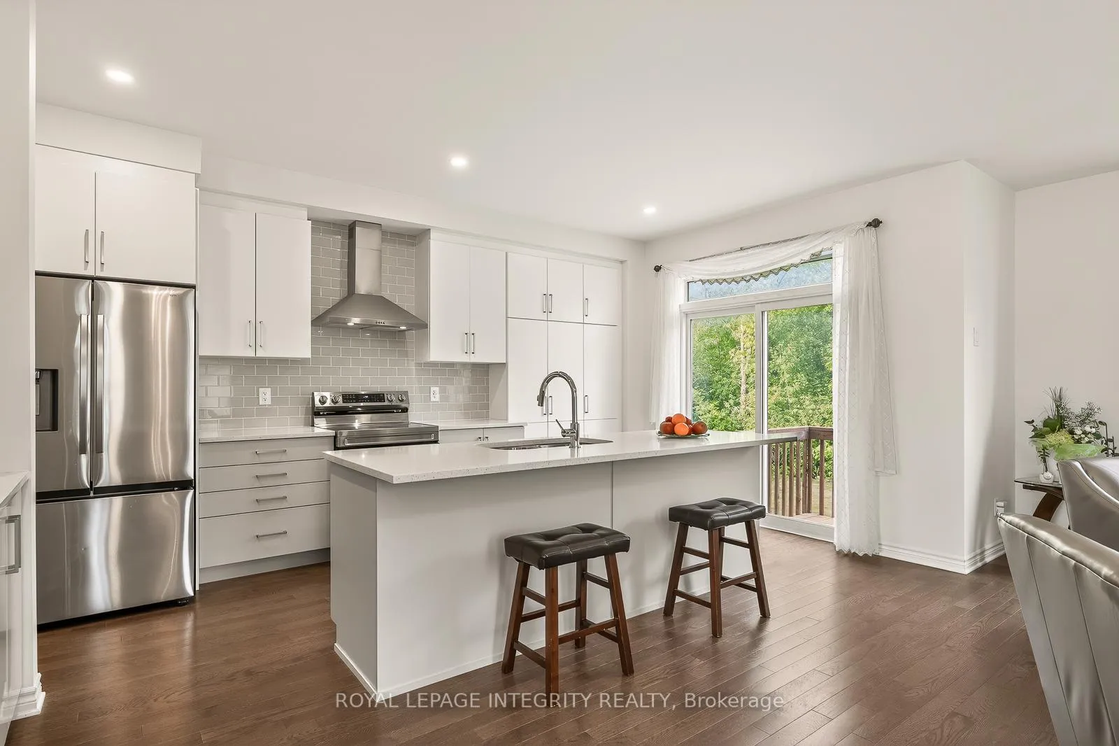Photo 11 of 655 Persimmon Way, Ottawa, Chapel Hill South - Orleans Village — HOMEH