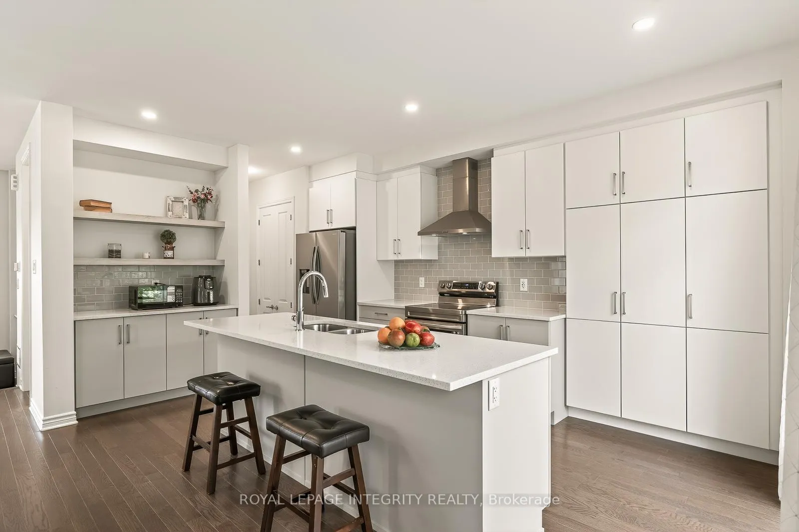 Photo 13 of 655 Persimmon Way, Ottawa, Chapel Hill South - Orleans Village — HOMEH