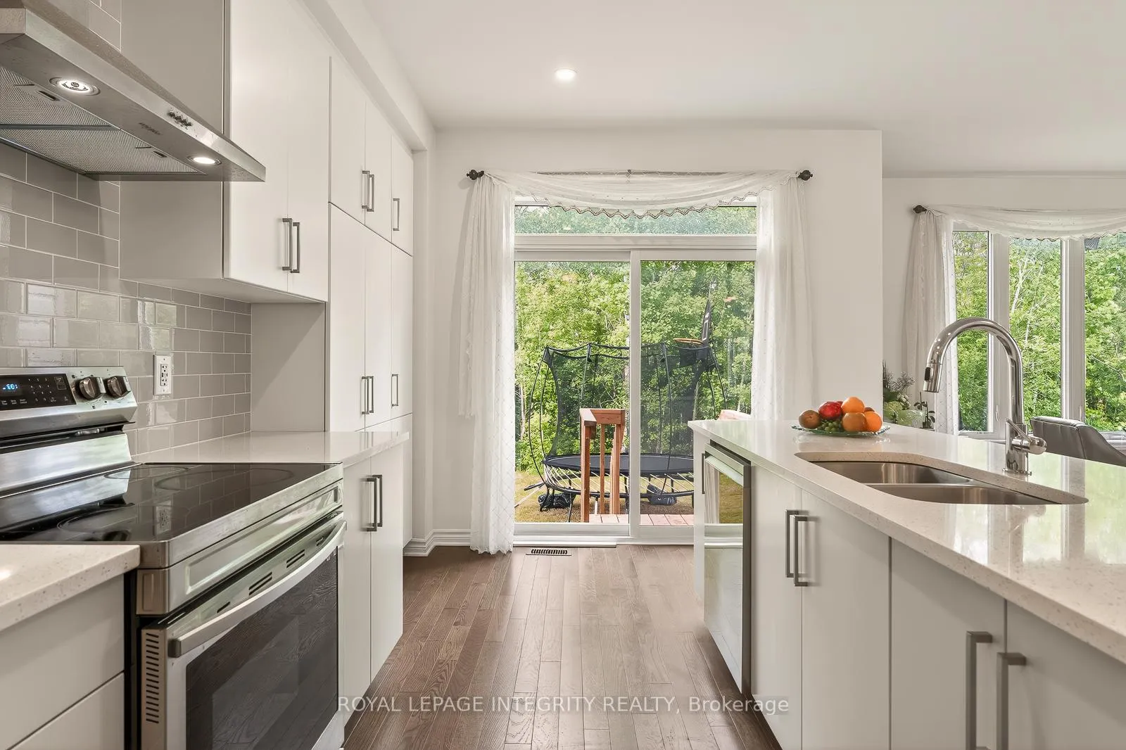 Photo 14 of 655 Persimmon Way, Ottawa, Chapel Hill South - Orleans Village — HOMEH