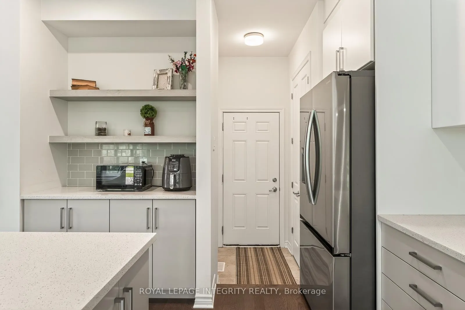 Photo 15 of 655 Persimmon Way, Ottawa, Chapel Hill South - Orleans Village — HOMEH