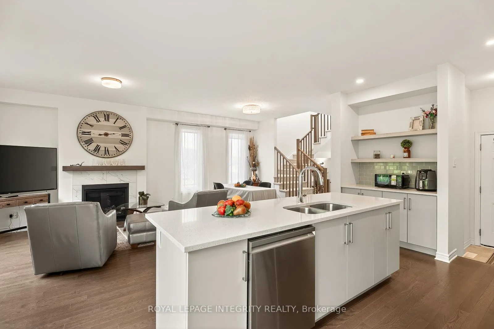 Photo 17 of 655 Persimmon Way, Ottawa, Chapel Hill South - Orleans Village — HOMEH